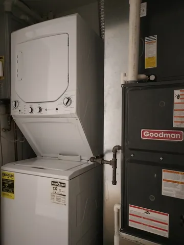 $2,350 | 3925 South Indiana Avenue, Unit 1, Chicago, IL 60653