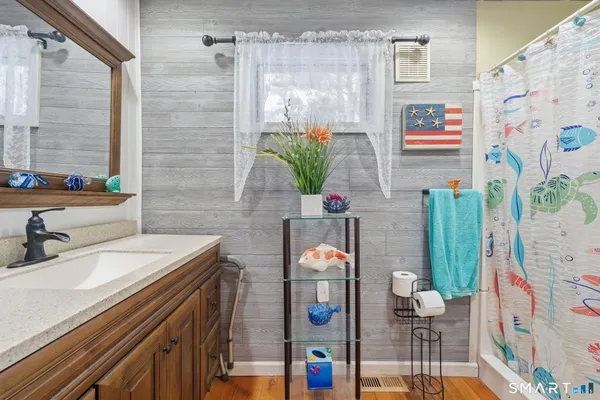 $479,000 | 82 Sunnyside Street, Norwich, CT 06360