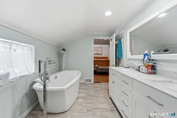 $479,000 | 82 Sunnyside Street, Norwich, CT 06360