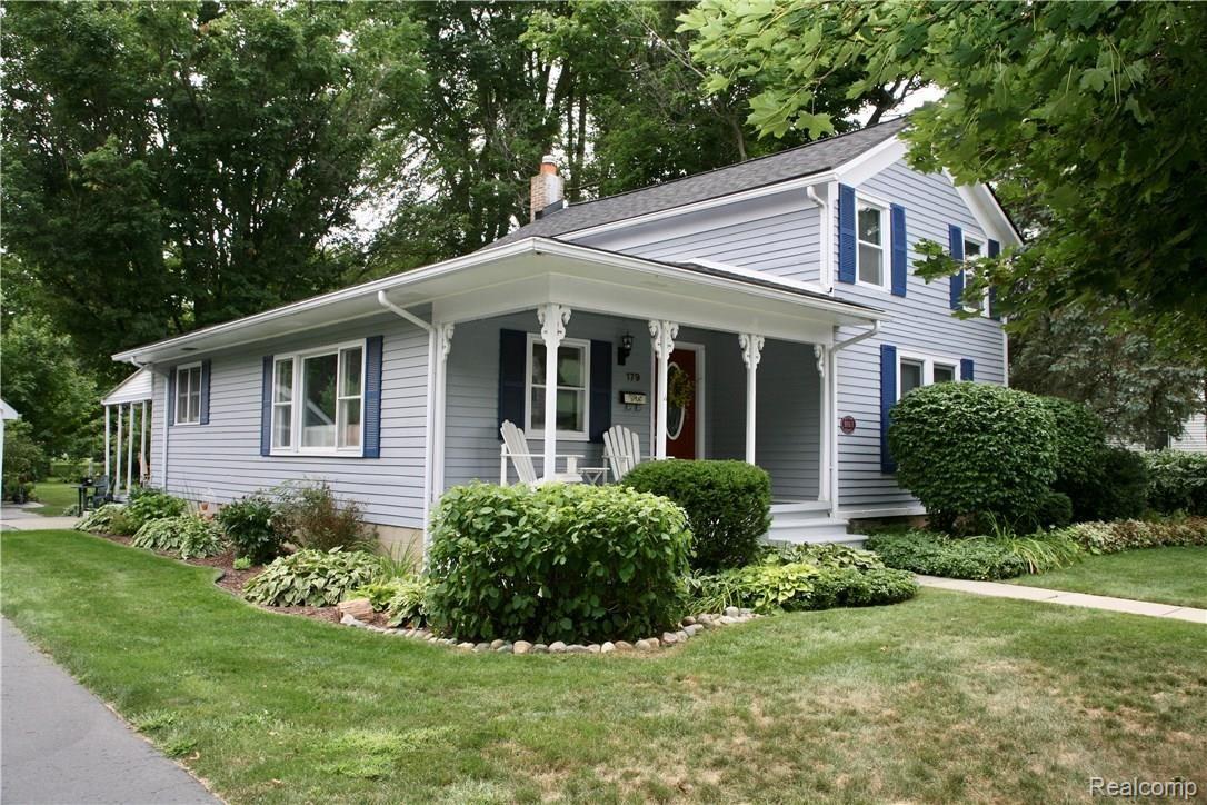 179 Pleasant Street Romeo, MI 48065 - Photo 1 of 29 fullsizeoutput_15a.jpeg