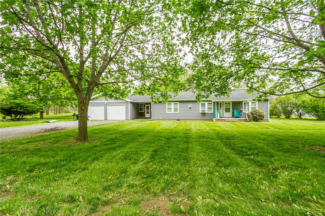 49 Silver Street Manchester, NY 14432 - Photo 2 of 28