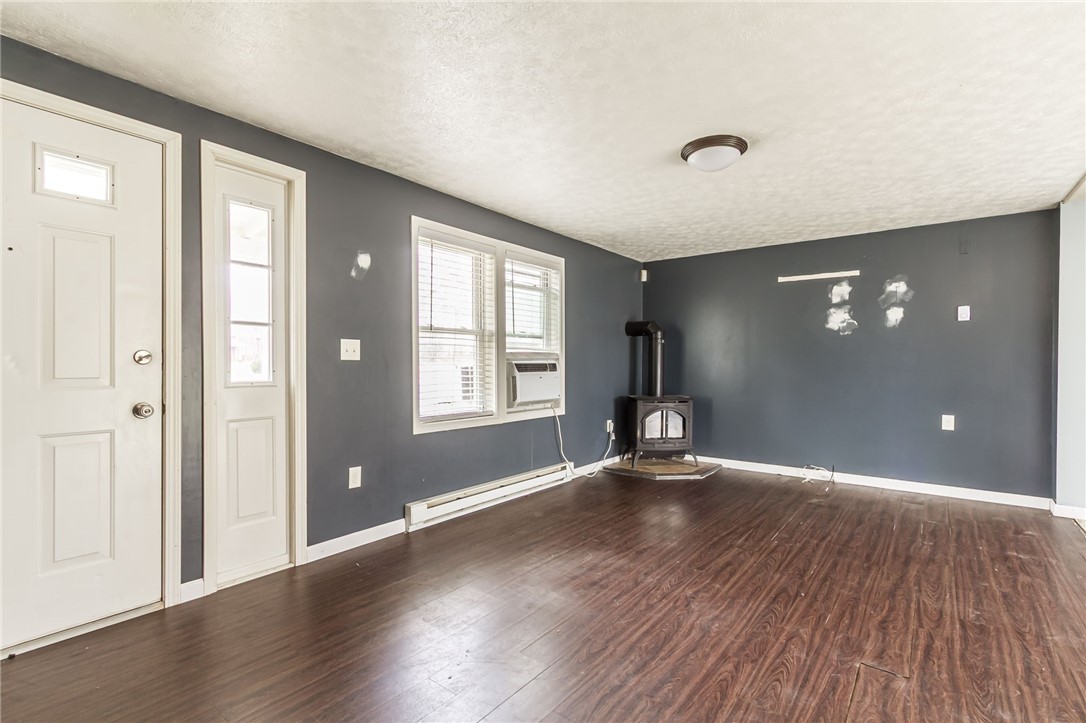 49 Silver Street Manchester, NY 14432 - Photo 8 of 28