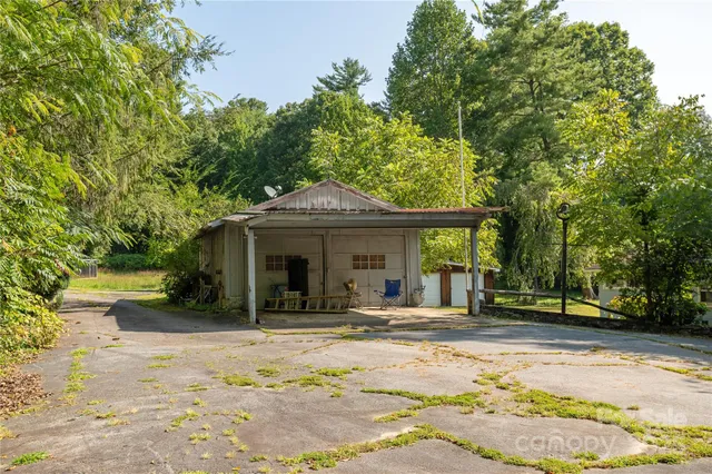 a view of a house with a outdoor space