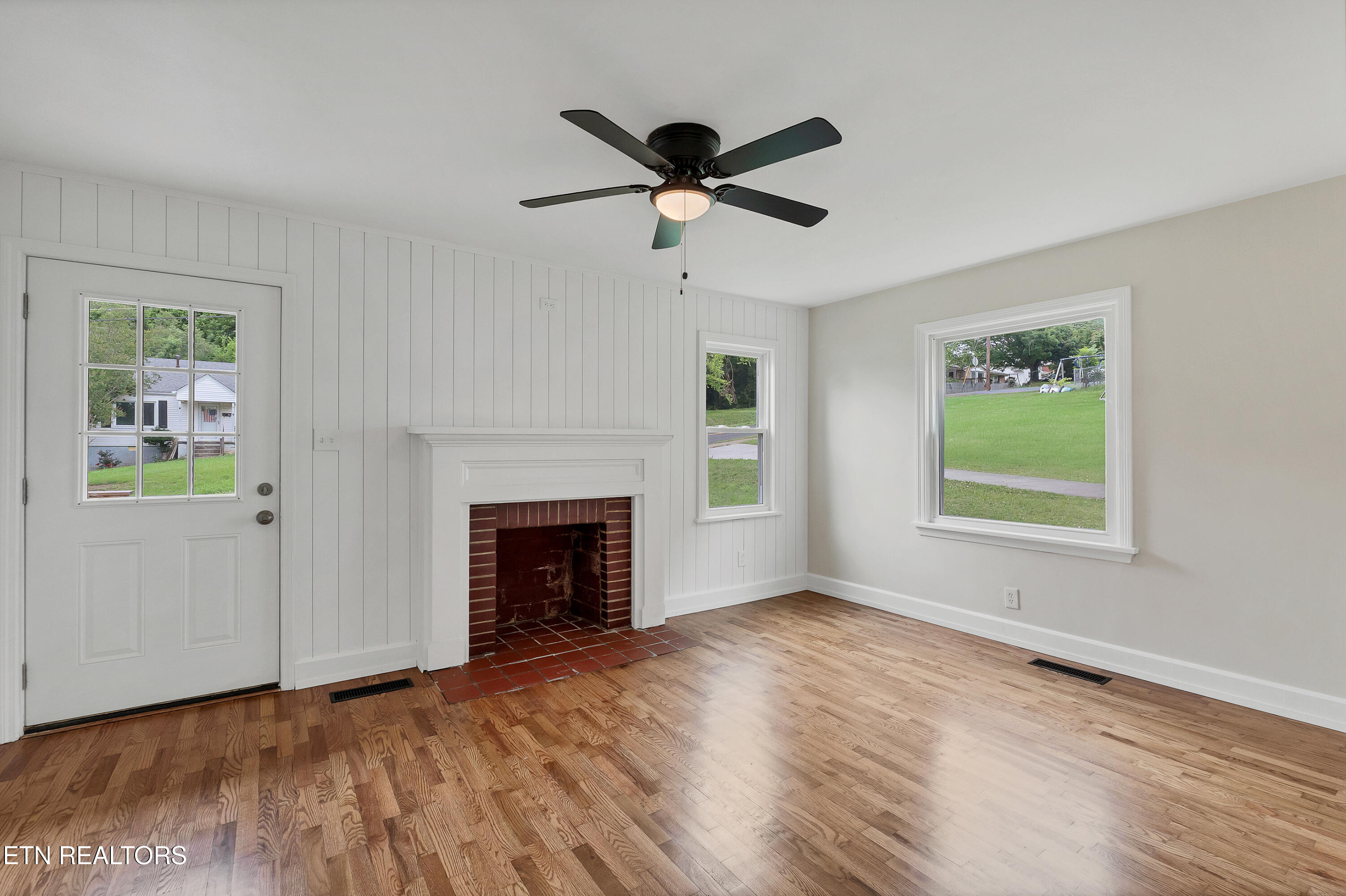 115 South Everett High Road Maryville, TN 37804 - Photo 5 of 28 DSC05203-2