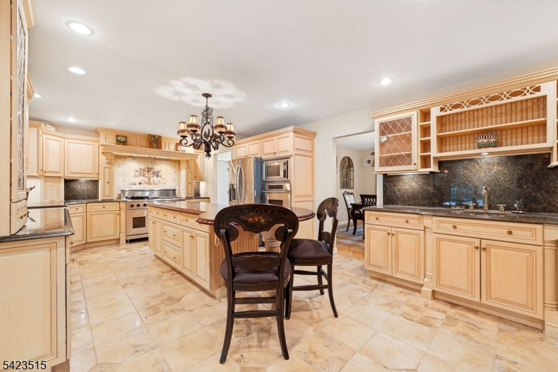 3 Rolling Ridge Drive Rockaway, NJ 07866 - Photo 9 of 42