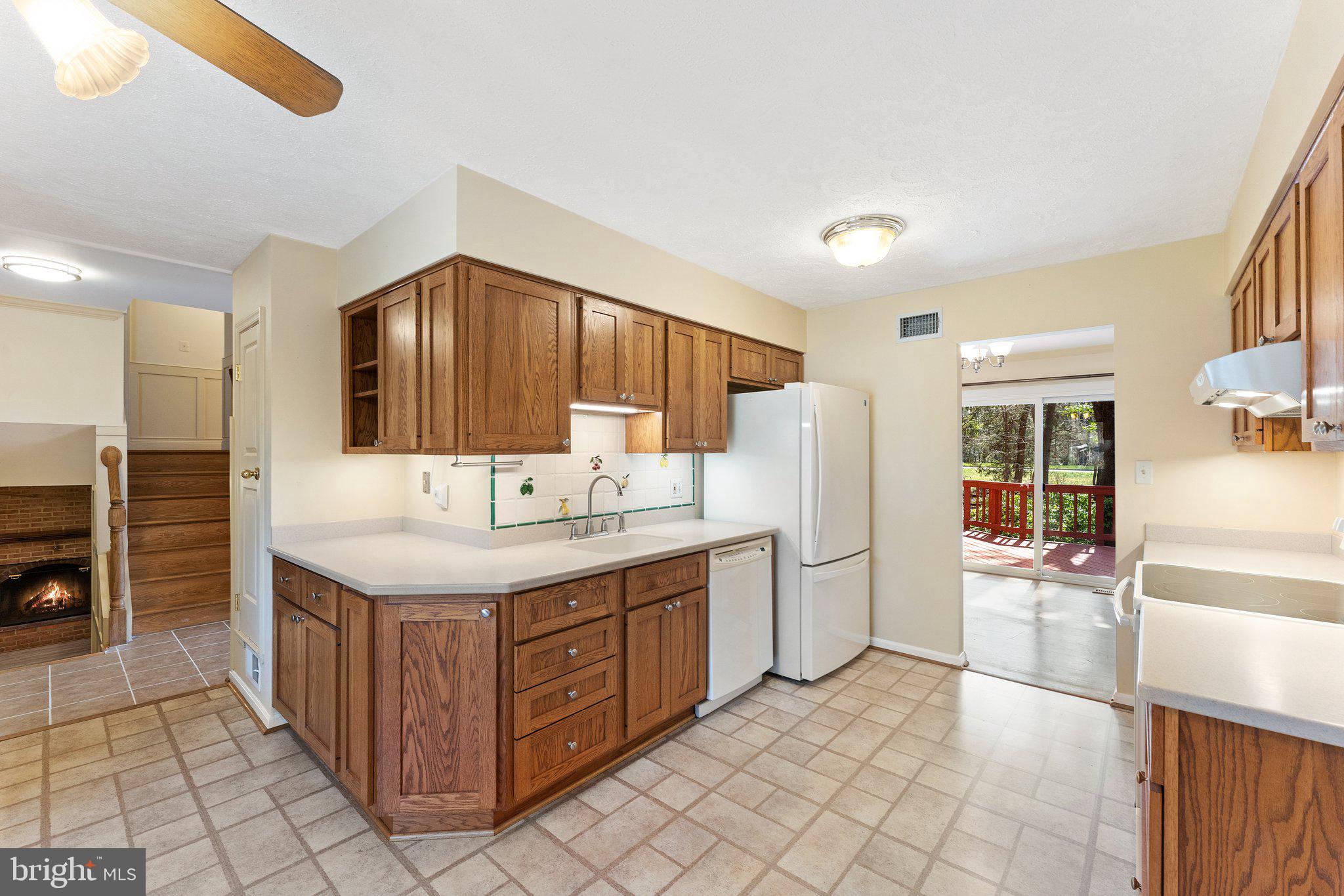 2467 Freetown Drive Reston, VA 20191 - Photo 12 of 50