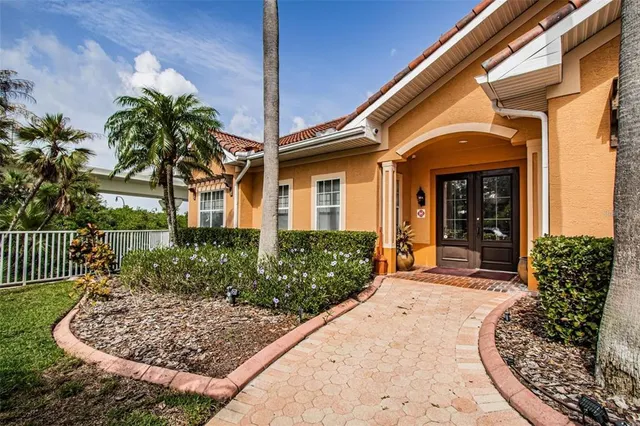 $269,000 | 5000 Culbreath Key Way, Unit 8316, Tampa, FL 33611