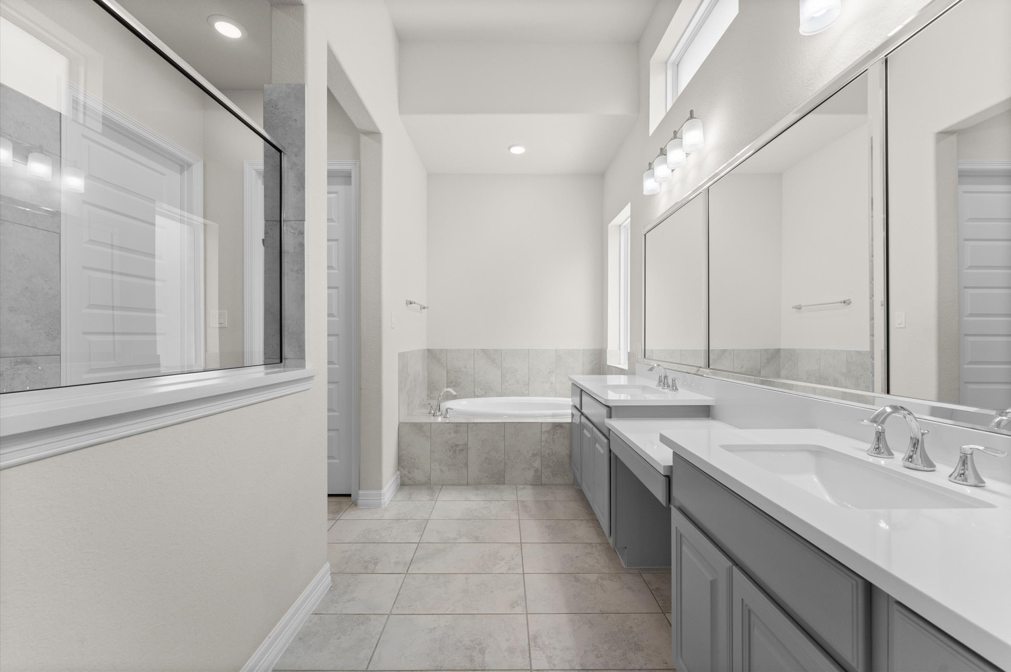 10106 Blythe Street Rosharon, TX 77583 - Photo 23 of 46 Primary En-Suite Bathroom