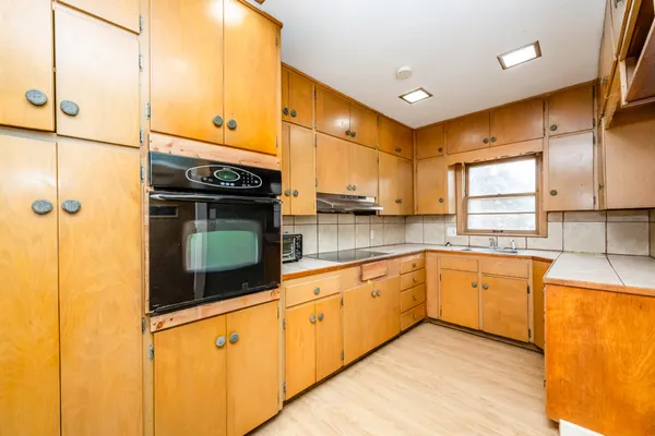 $279,900 | 1298 Colfax Avenue, Benton Harbor, MI 49022