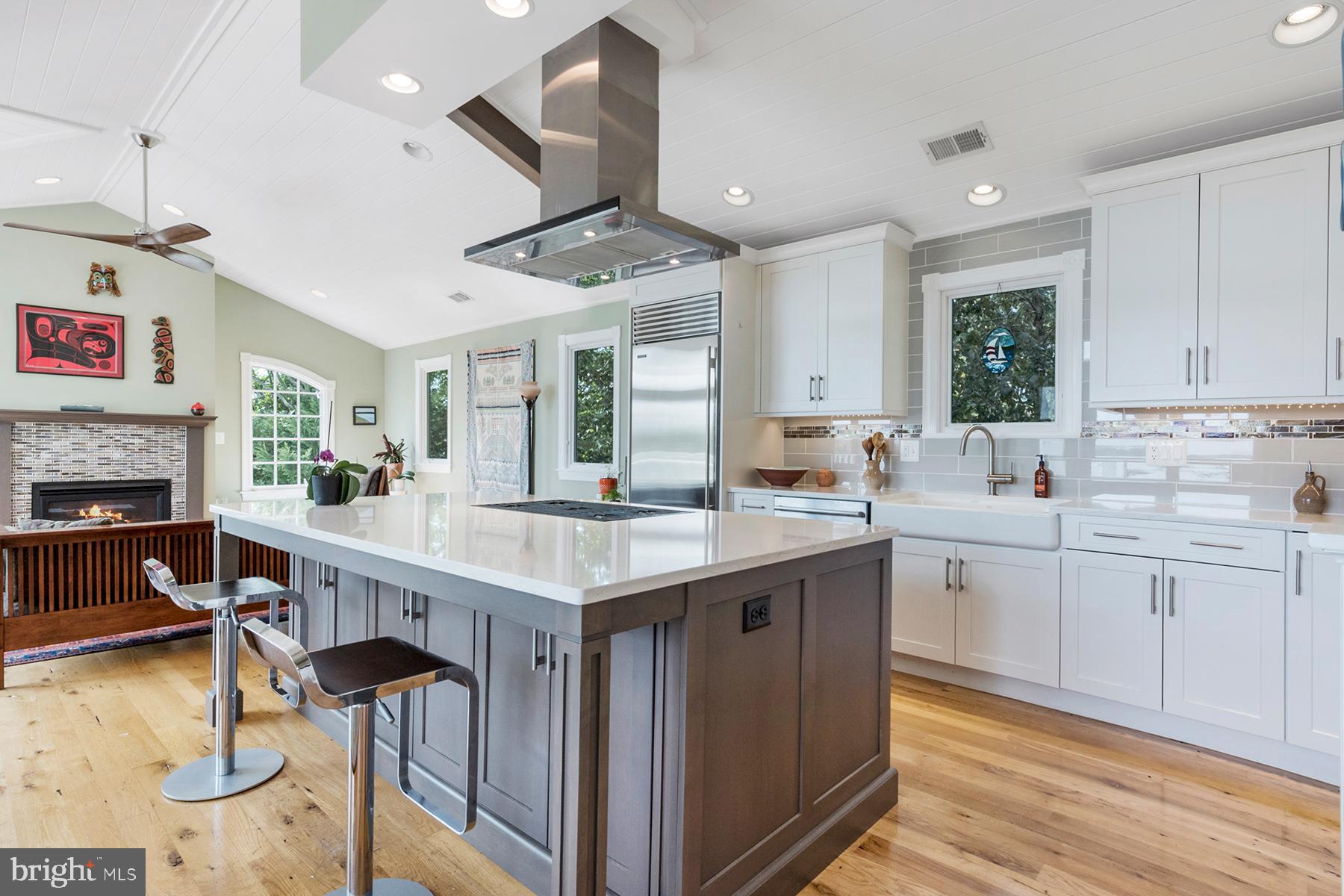 1306 Harbor Road Annapolis, MD 21403 - Photo 11 of 55 Gallery Image 11