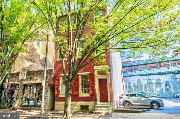 $1,650,000 | 239 Race Street, Unit A, Philadelphia, PA 19106