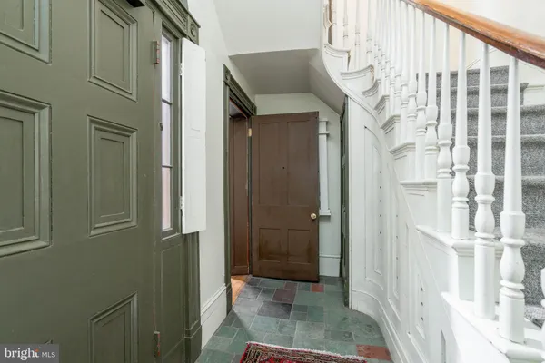 $1,600,000 | 239 Race Street, Unit A, Philadelphia, PA 19106