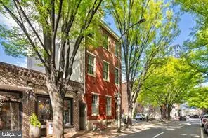 $1,600,000 | 239 Race Street, Unit A, Philadelphia, PA 19106