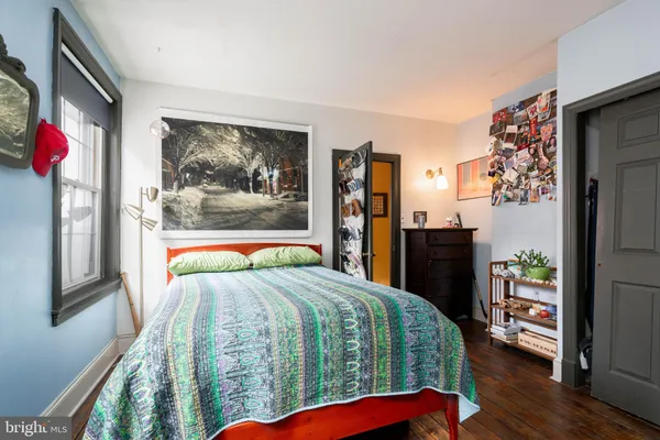 $1,600,000 | 239 Race Street, Unit A, Philadelphia, PA 19106