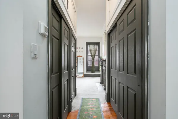 $1,600,000 | 239 Race Street, Unit A, Philadelphia, PA 19106