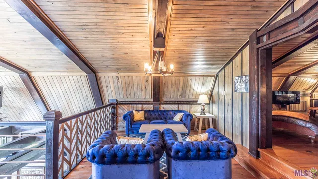 $1,050,000 | 124 Houmas Drive, Houma, LA 70360