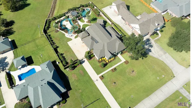 $1,050,000 | 124 Houmas Drive, Houma, LA 70360