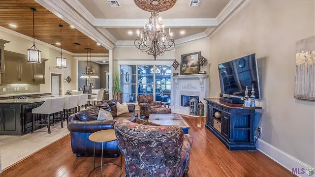 $1,050,000 | 124 Houmas Drive, Houma, LA 70360