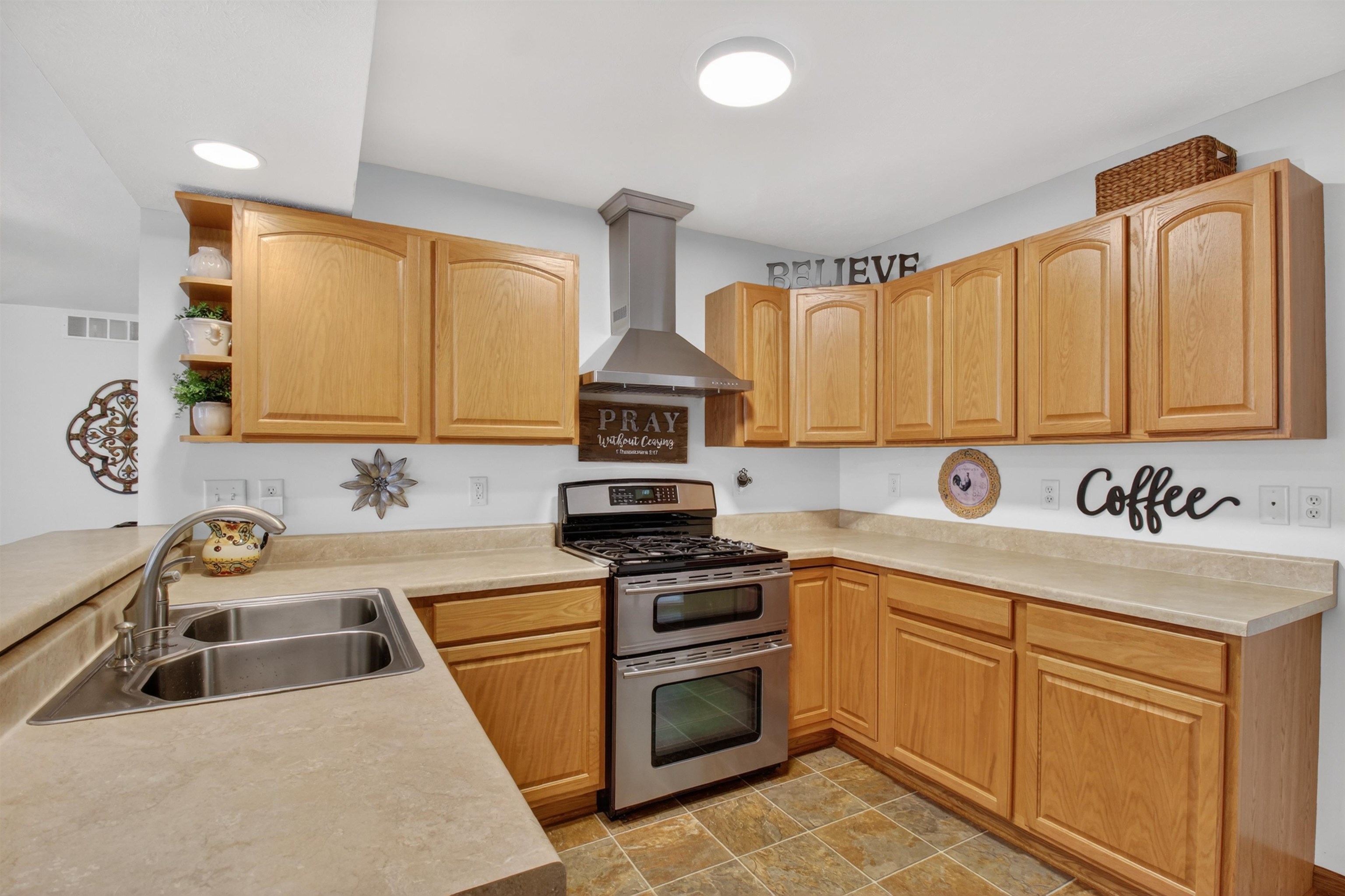 2950 Grove Beloit Wi 53511 Beloit, WI 53511 - Photo 10 of 37