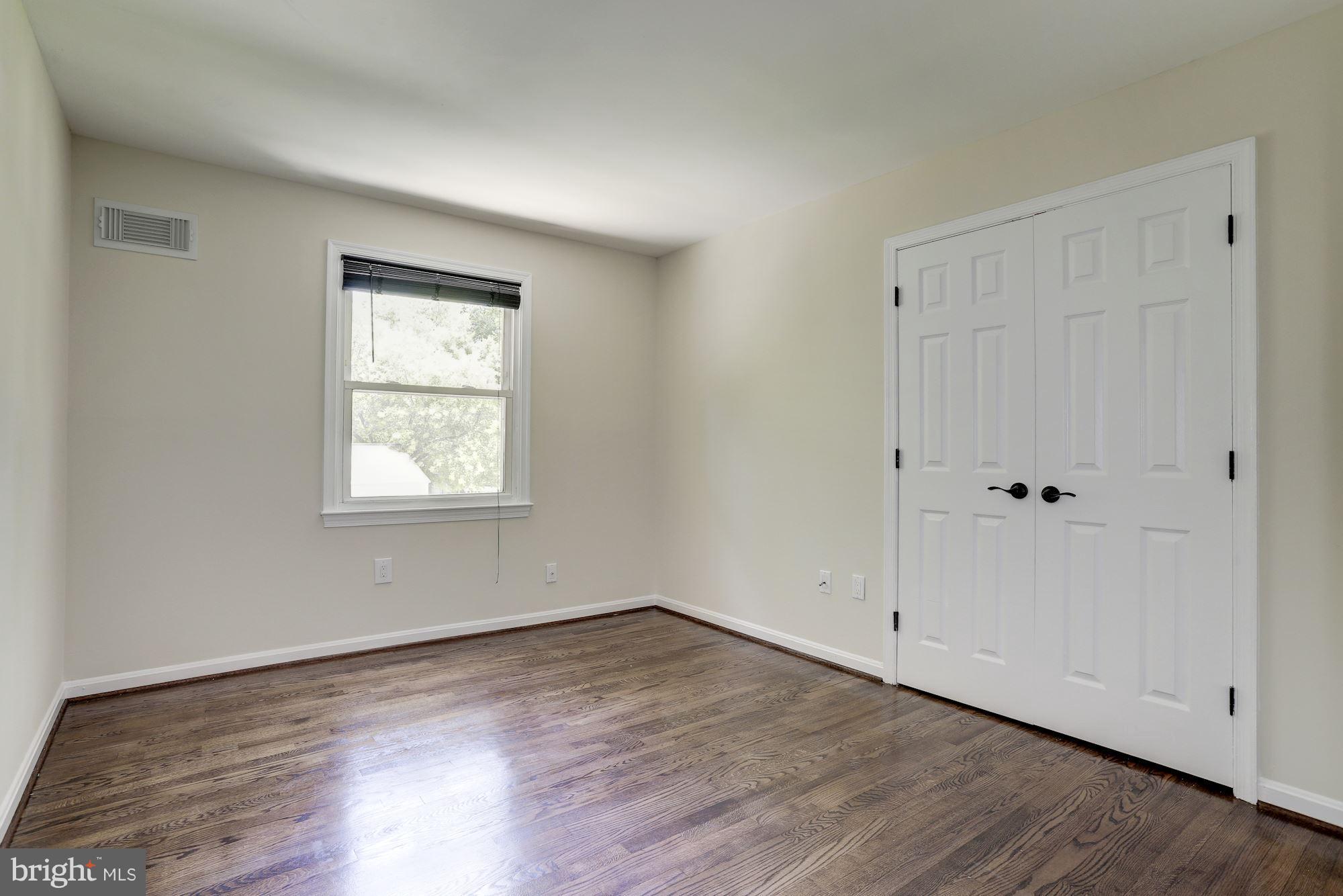5184 Eliots Oak Road Columbia, MD 21044 - Photo 18 of 30 Bedroom