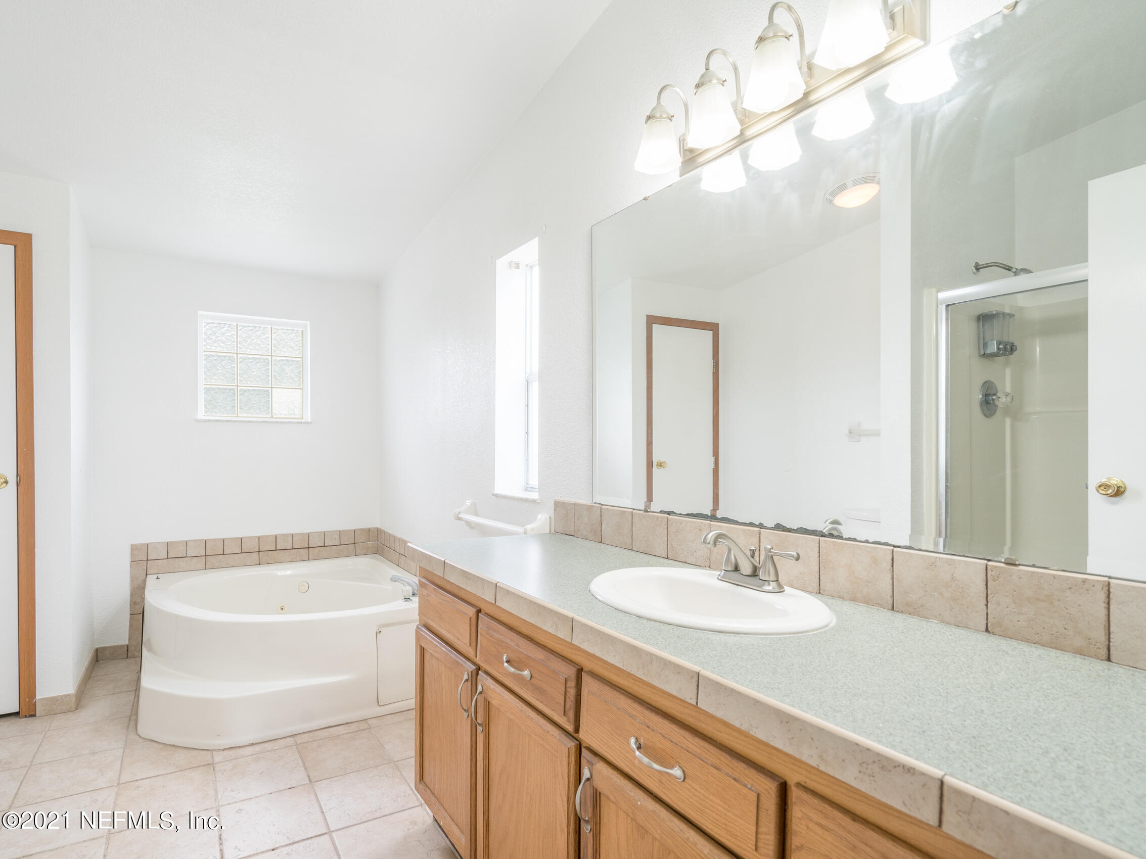 15315 Parete Road Jacksonville, FL 32218 - Photo 15 of 39 Master Bath