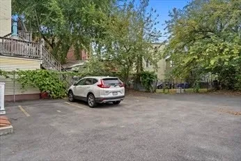 $3,780 | 33 Merriam Street, Unit 1, Somerville, MA 02143