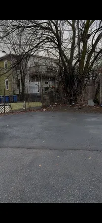 $3,780 | 33 Merriam Street, Unit 1, Somerville, MA 02143