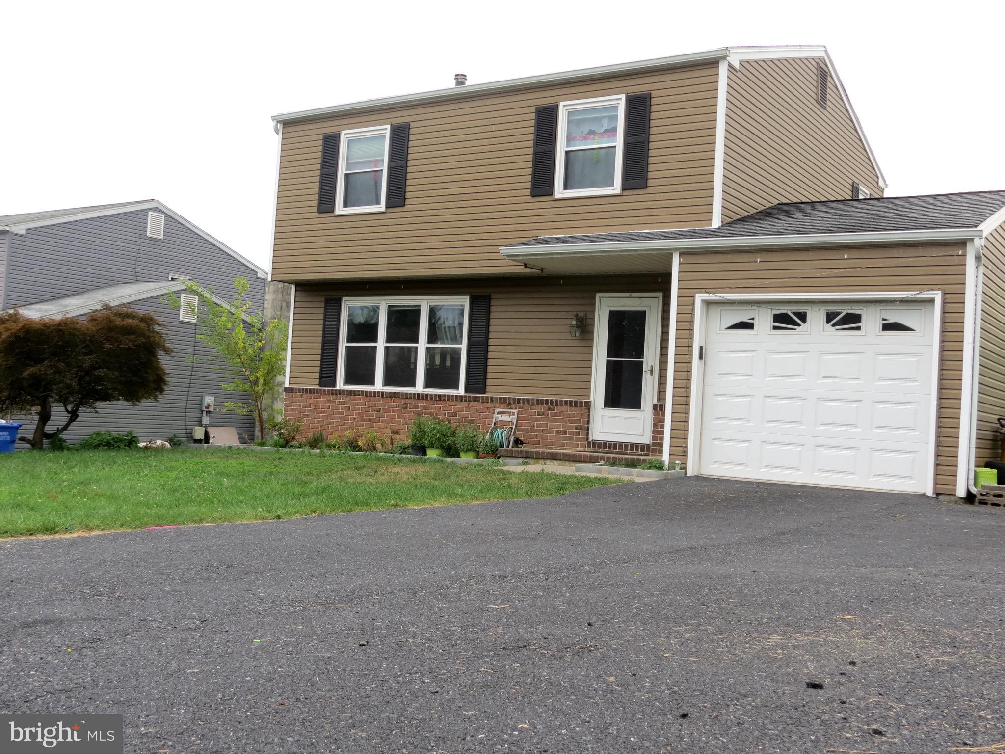 402 Springhouse Road Harrisburg, PA 17111 - Photo 2 of 16 Gallery Image 2
