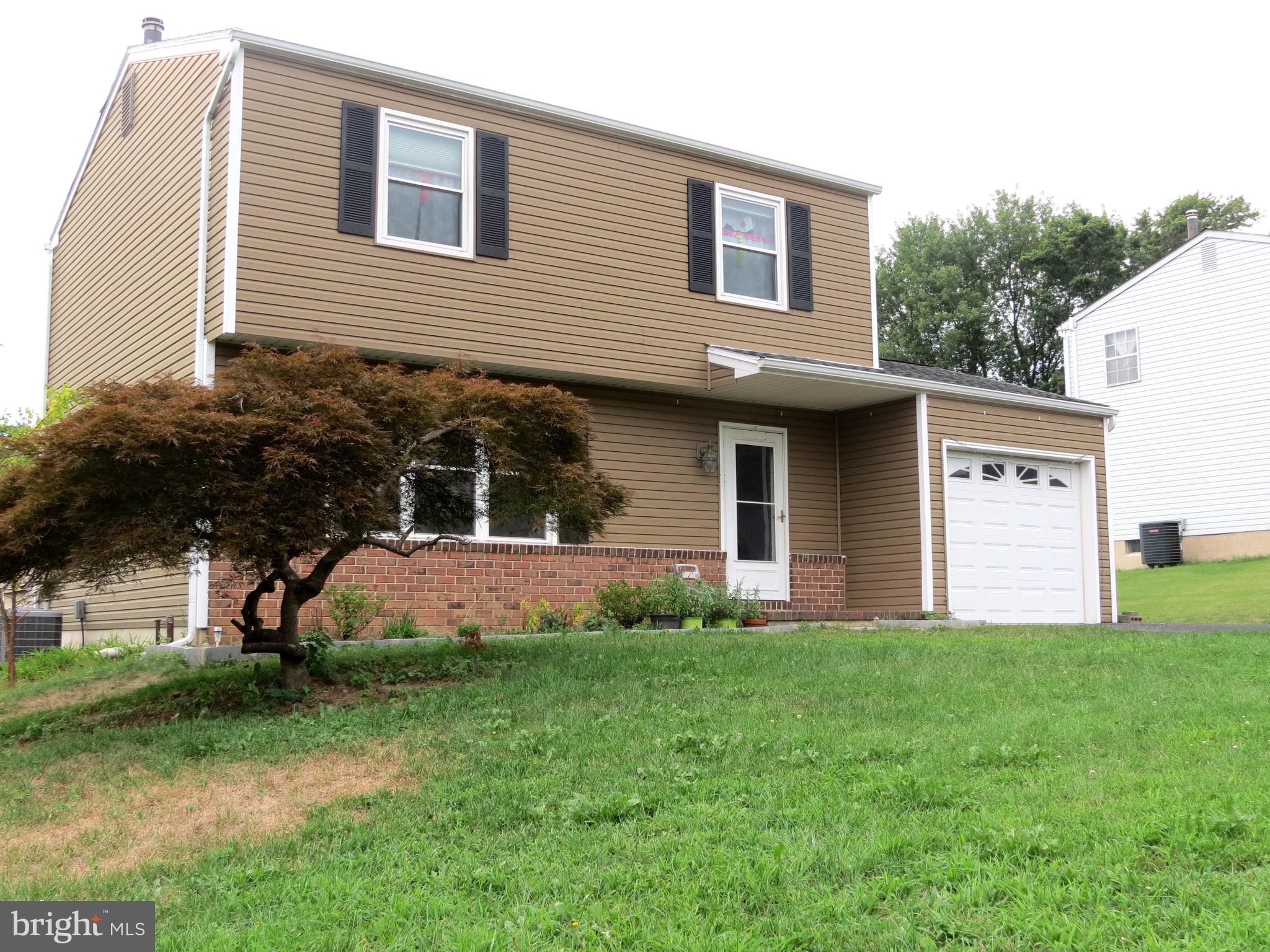 402 Springhouse Road Harrisburg, PA 17111 - Photo 3 of 16 Gallery Image 3