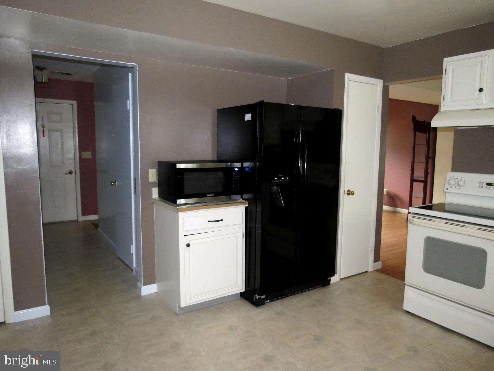 402 Springhouse Road Harrisburg, PA 17111 - Photo 9 of 16 Gallery Image 9