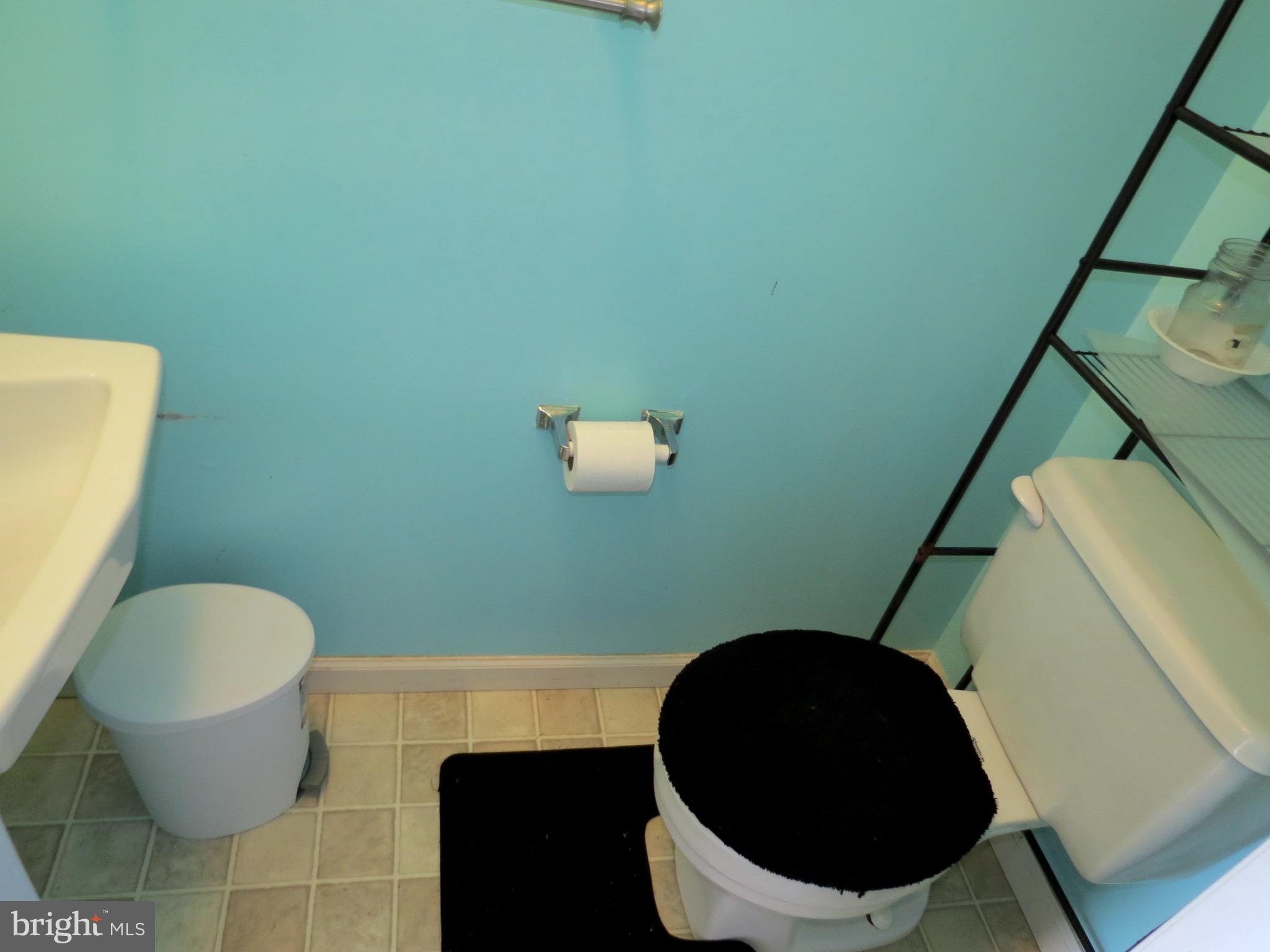 402 Springhouse Road Harrisburg, PA 17111 - Photo 10 of 16 Gallery Image 10