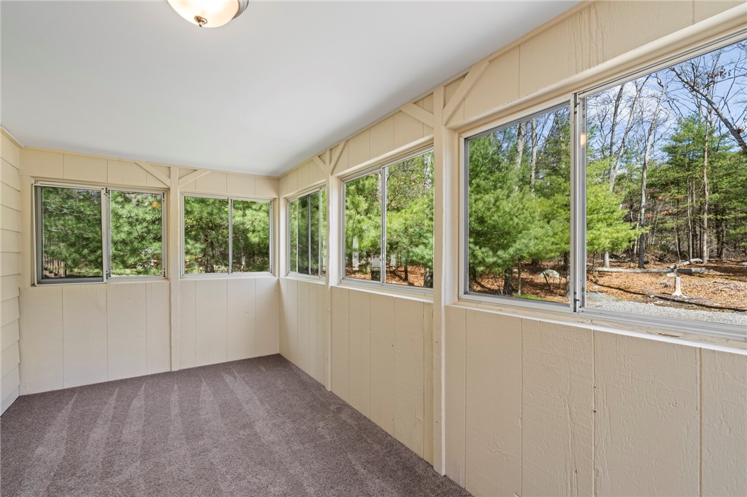 44 Orchard Drive Scituate, RI 02831 - Photo 13 of 36