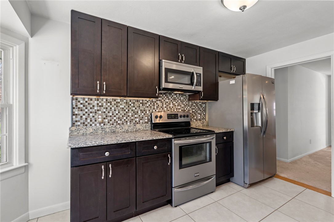 44 Orchard Drive Scituate, RI 02831 - Photo 6 of 36