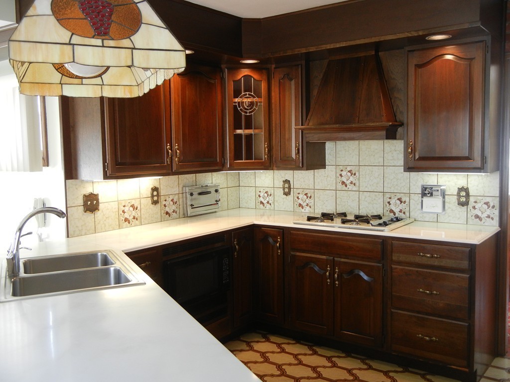 110 Ingham Street Chicopee, MA 01013 - Photo 11 of 24 Gallery Image 11