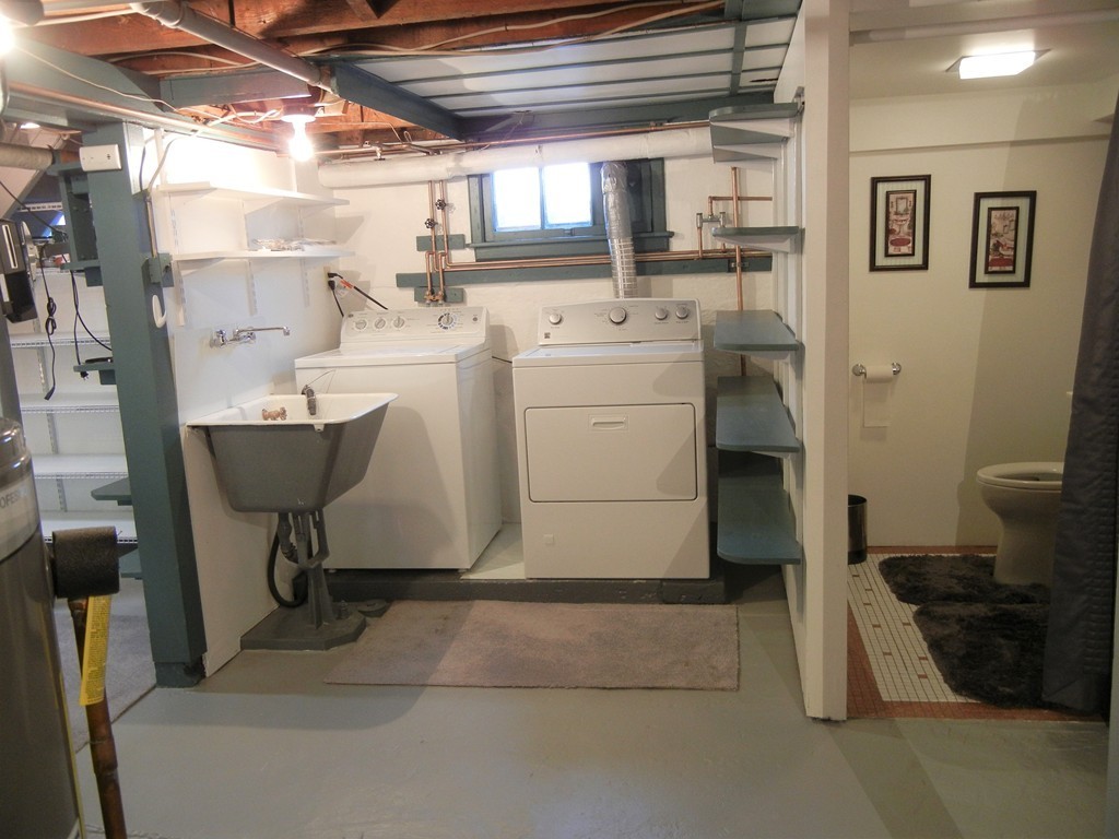 110 Ingham Street Chicopee, MA 01013 - Photo 21 of 24 Gallery Image 21