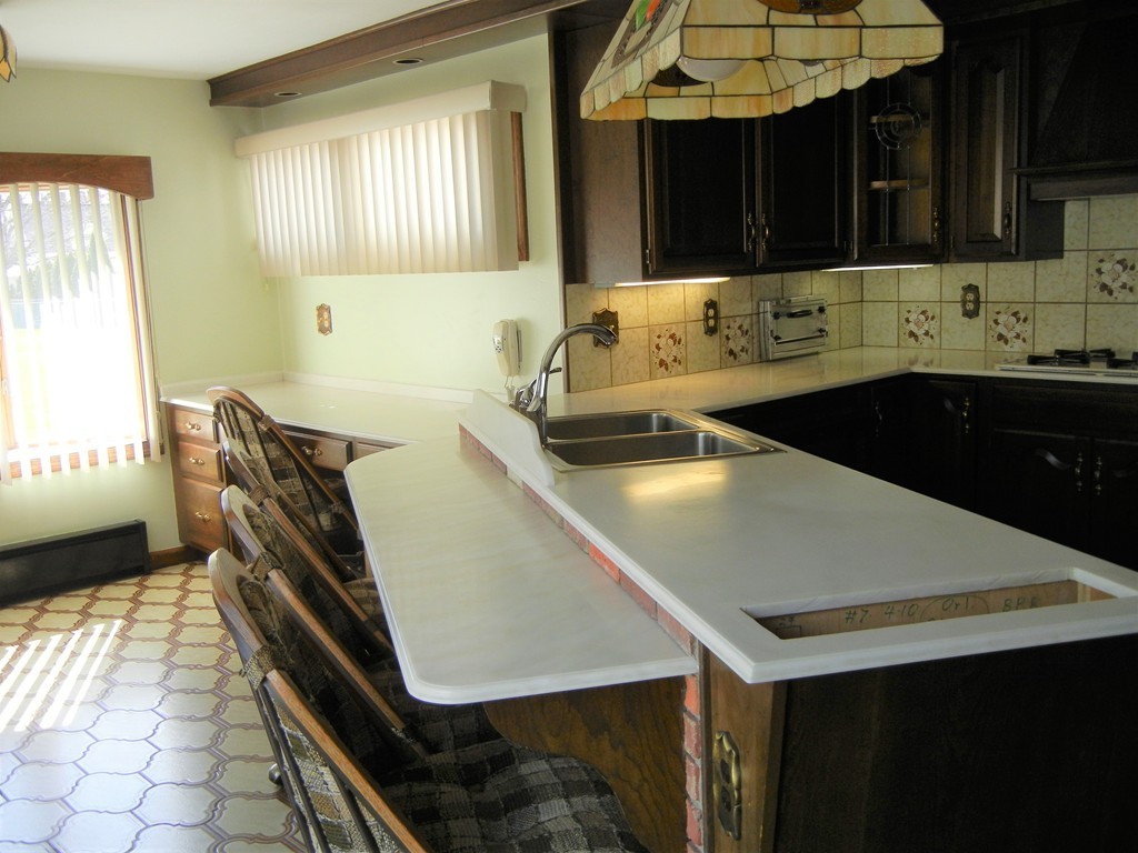 110 Ingham Street Chicopee, MA 01013 - Photo 9 of 24 Gallery Image 9
