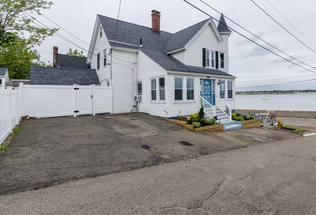 68 Holbrook Road Weymouth, MA 02191 - Photo 3 of 29 Gallery Image 3