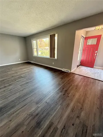 $2,300 | 107 Mark Trail Drive, Glen Carbon, IL 62034