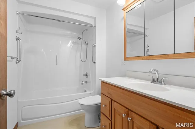 $2,300 | 107 Mark Trail Drive, Glen Carbon, IL 62034