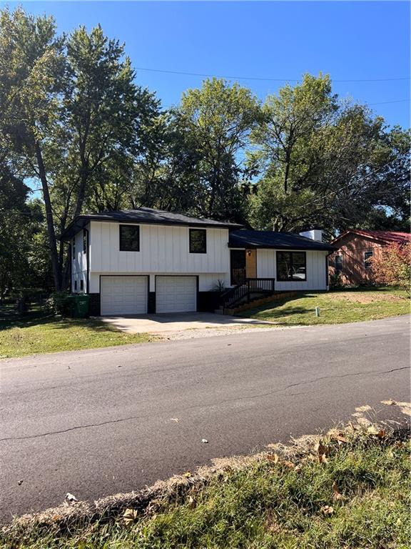 303 East Bennett Street Butler, MO 64730 - Photo 7 of 44