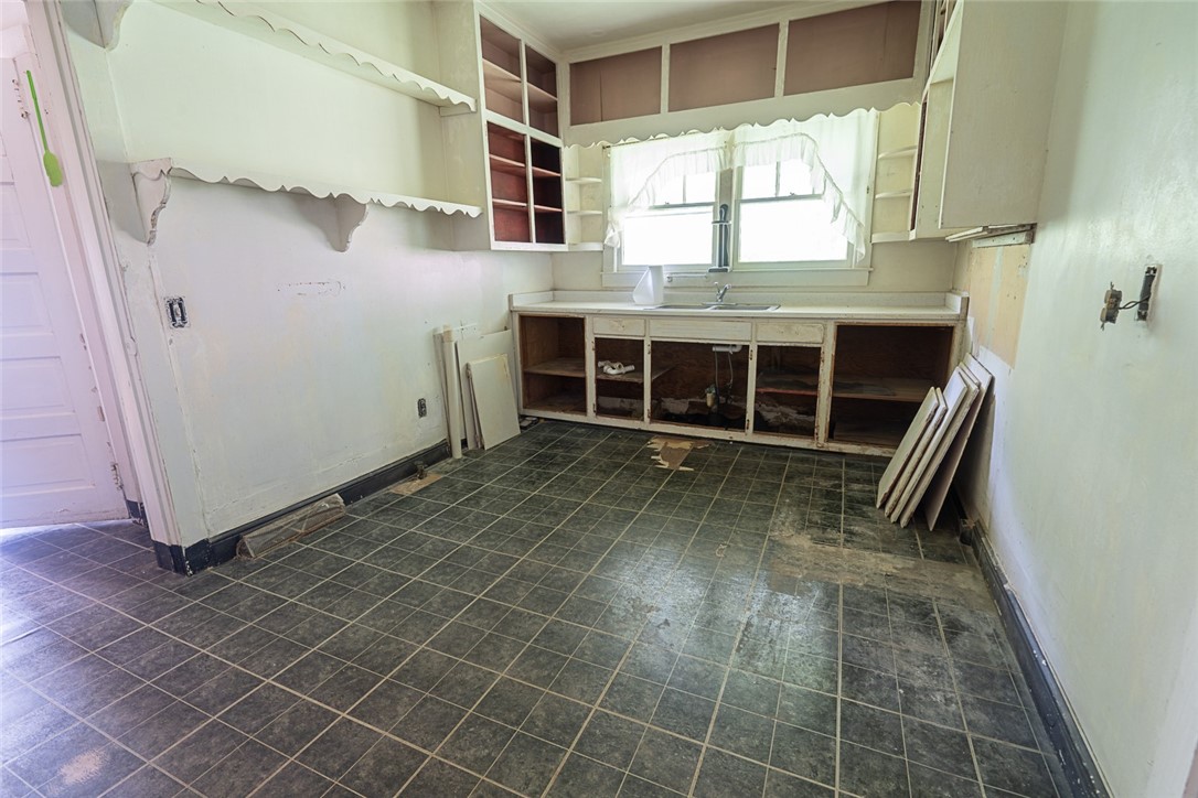 254 Sid Edens Road Pickens, SC 29671 - Photo 8 of 38