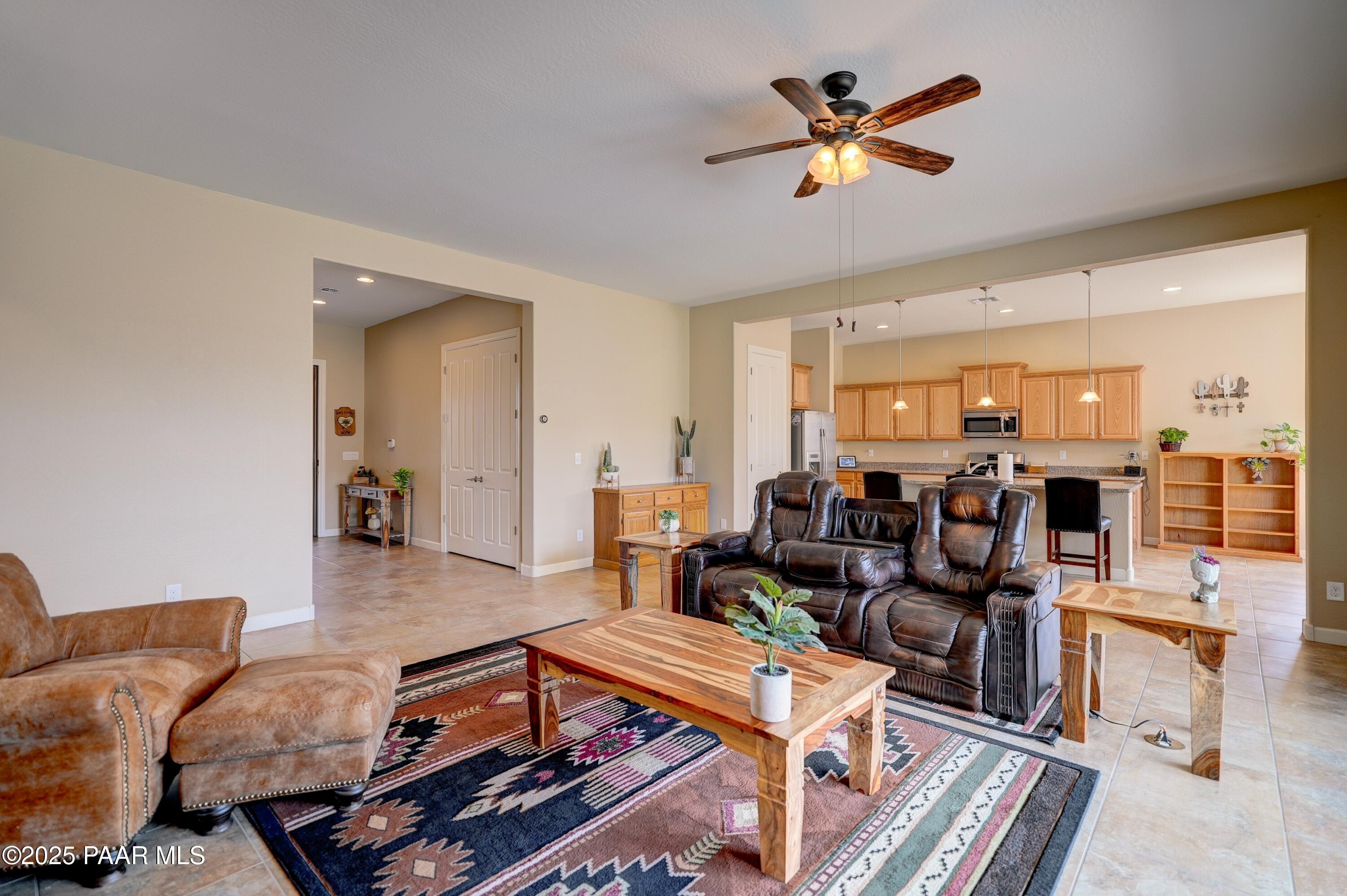 7095 East Prairie Ridge Road Prescott Valley, AZ 86315 - Photo 5 of 28 005_Living Room