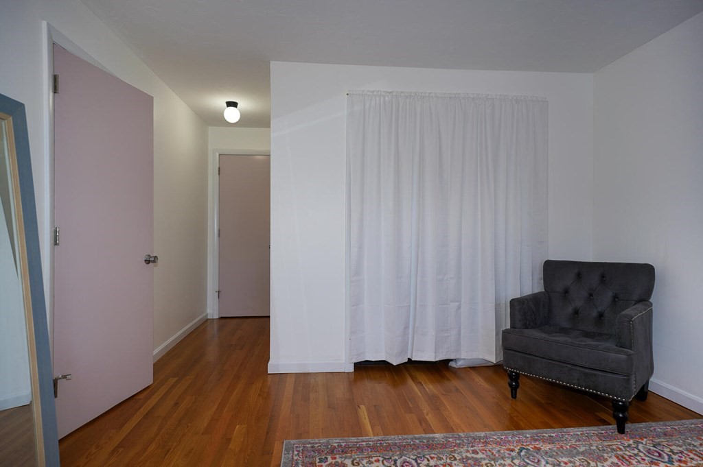 43 Jacqueline Road, Unit 10 Waltham, MA 02452 - Photo 12 of 18 Gallery Image 12