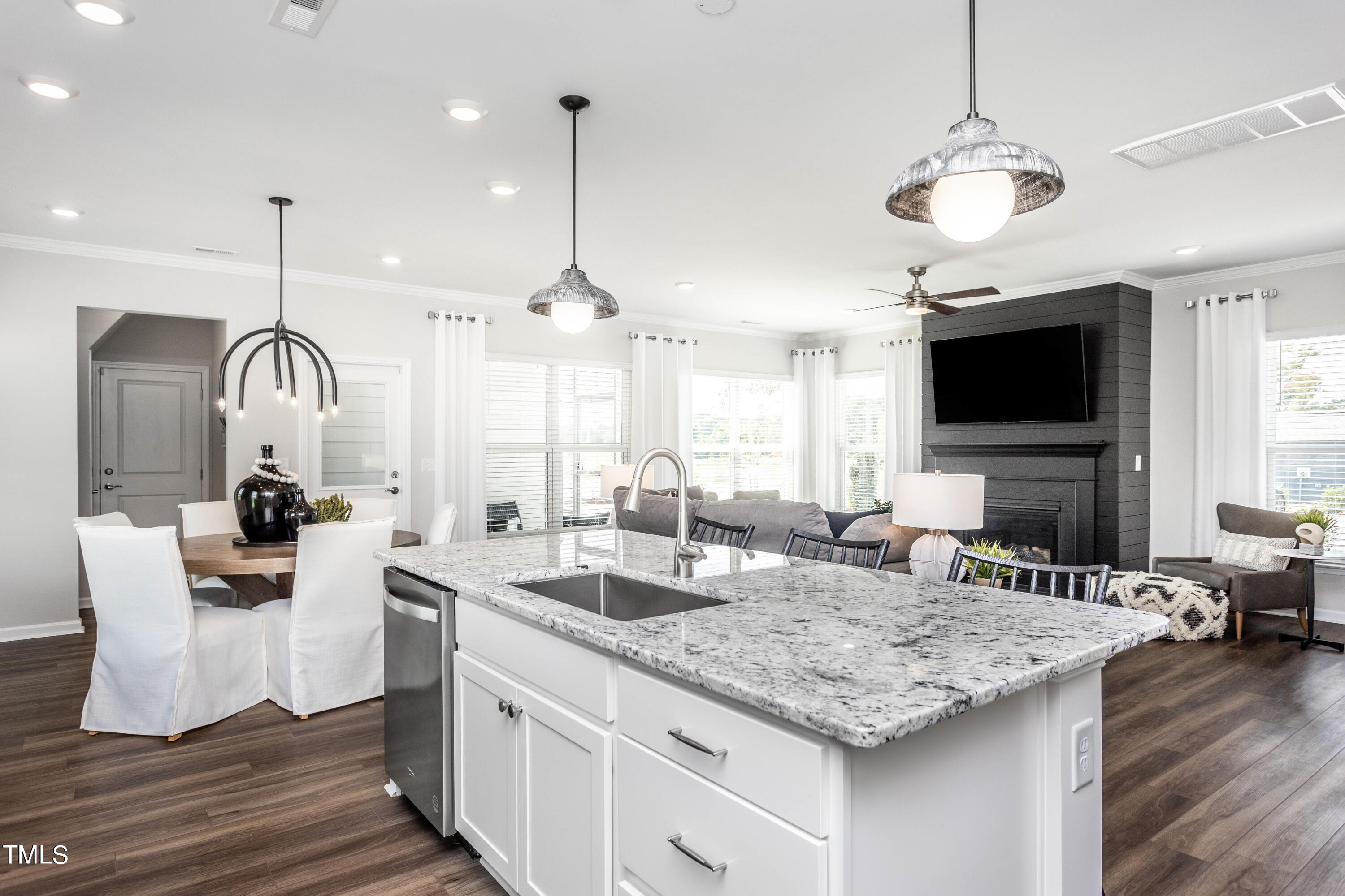 5038 Megara Raleigh, NC 27603 - Photo 5 of 24 RoyalCreek004