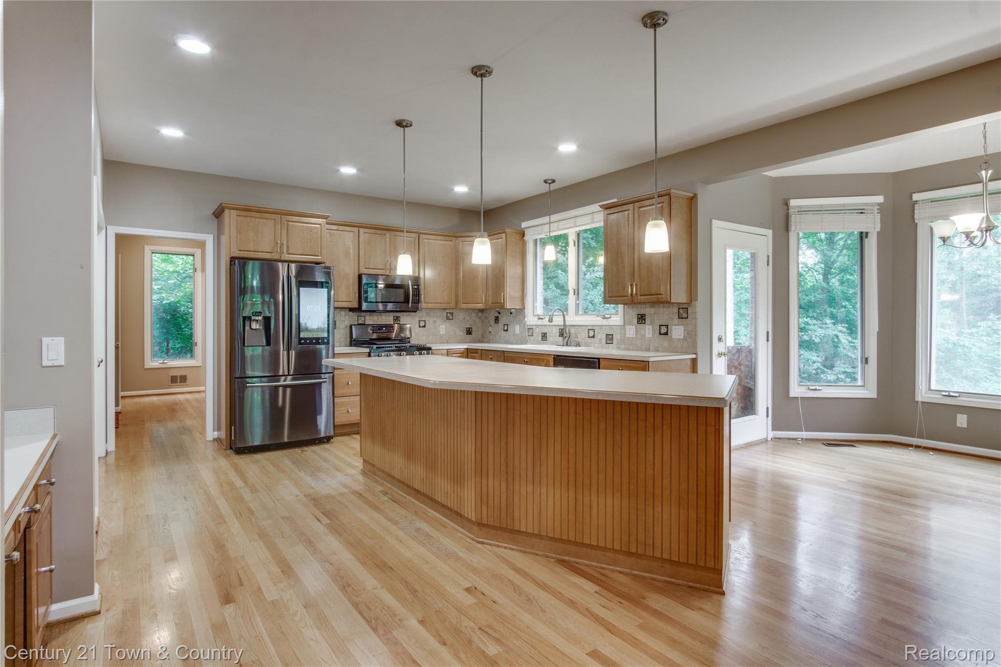 1116 Blue Ridge Drive Clarkston, MI 48348 - Photo 14 of 54 Interiors (14 of 42).jpg