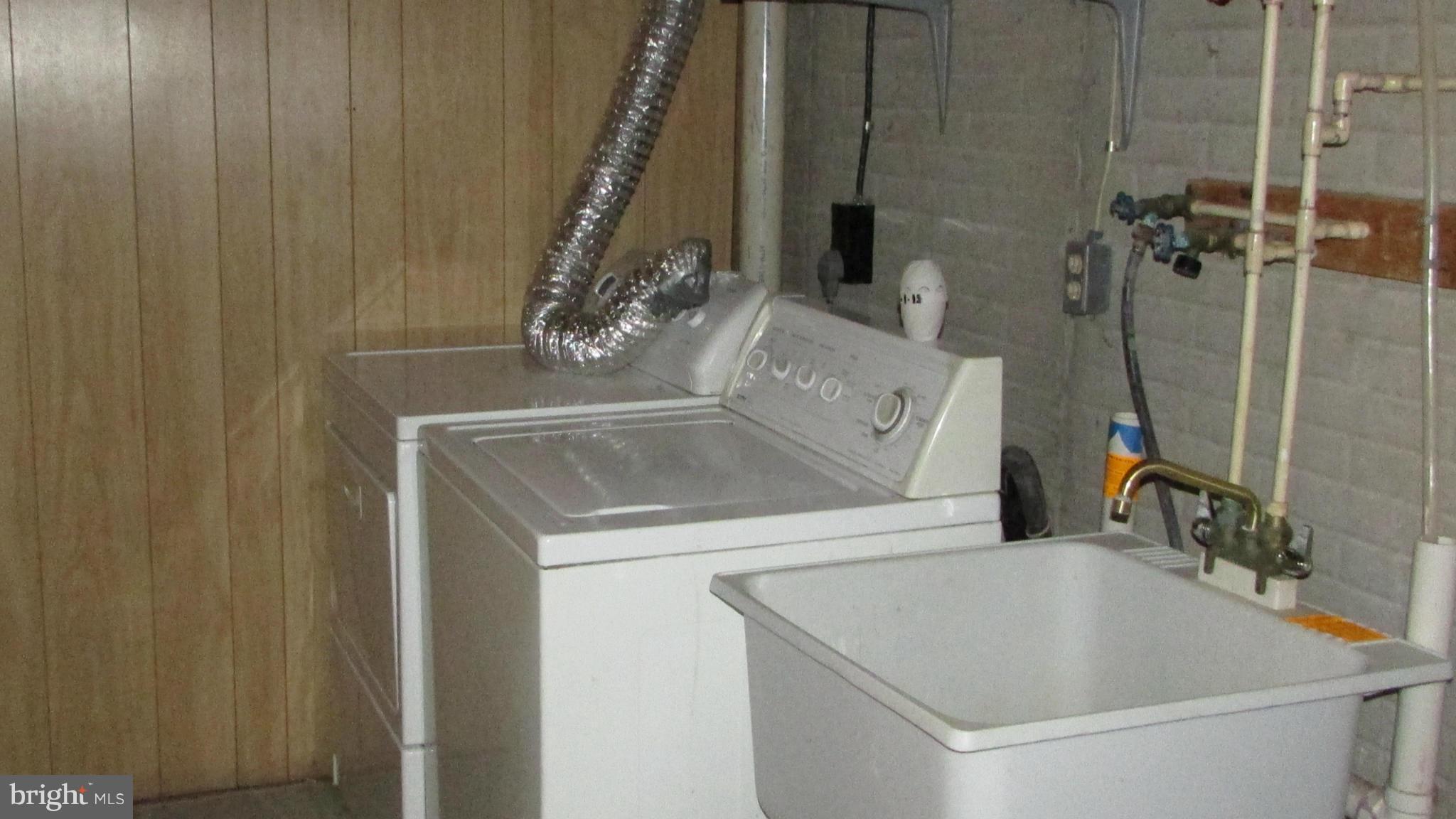 1534 Manchester Road Westminster, MD 21157 - Photo 17 of 18 Laundry