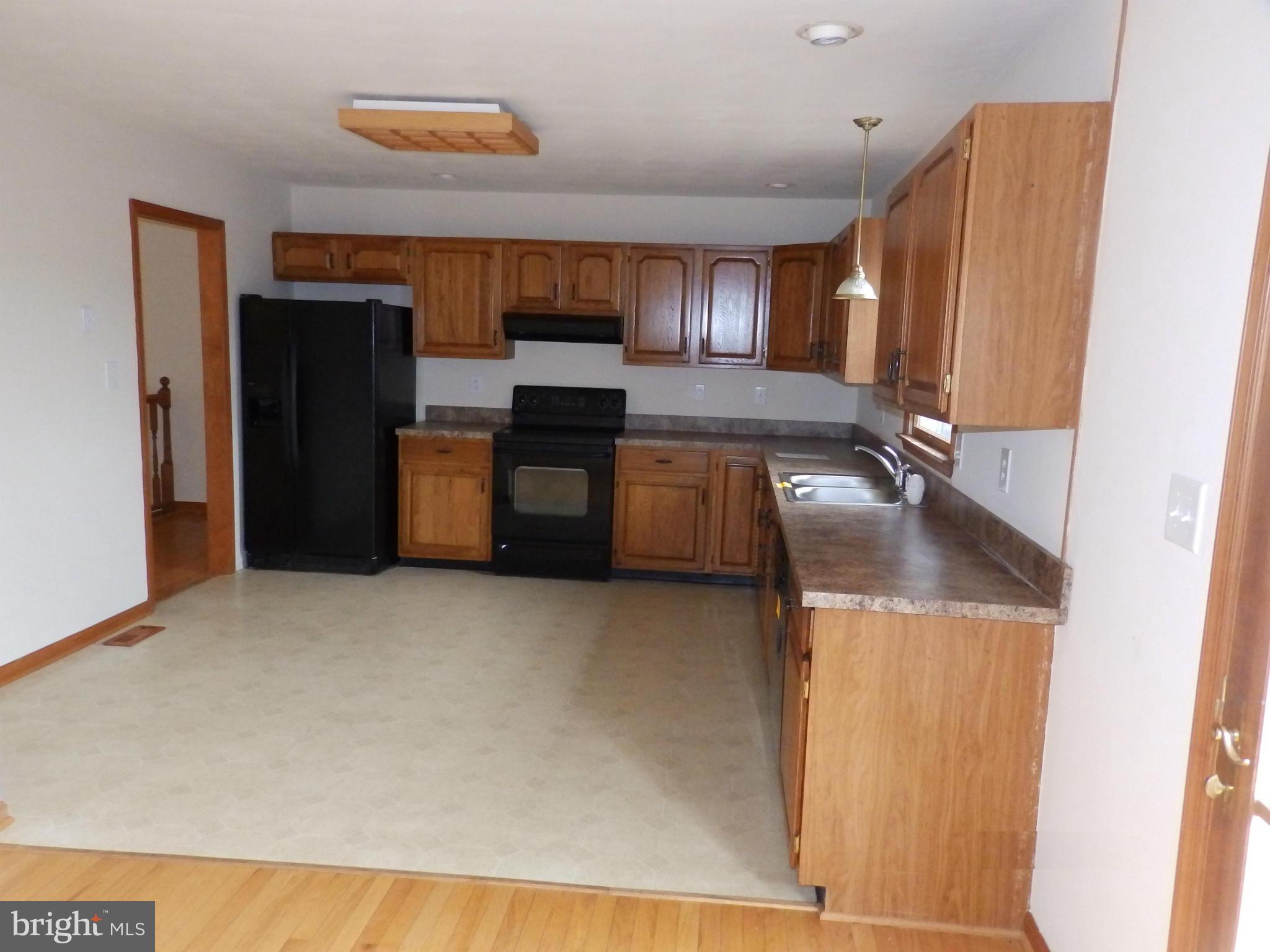 1534 Manchester Road Westminster, MD 21157 - Photo 8 of 18 Kitchen