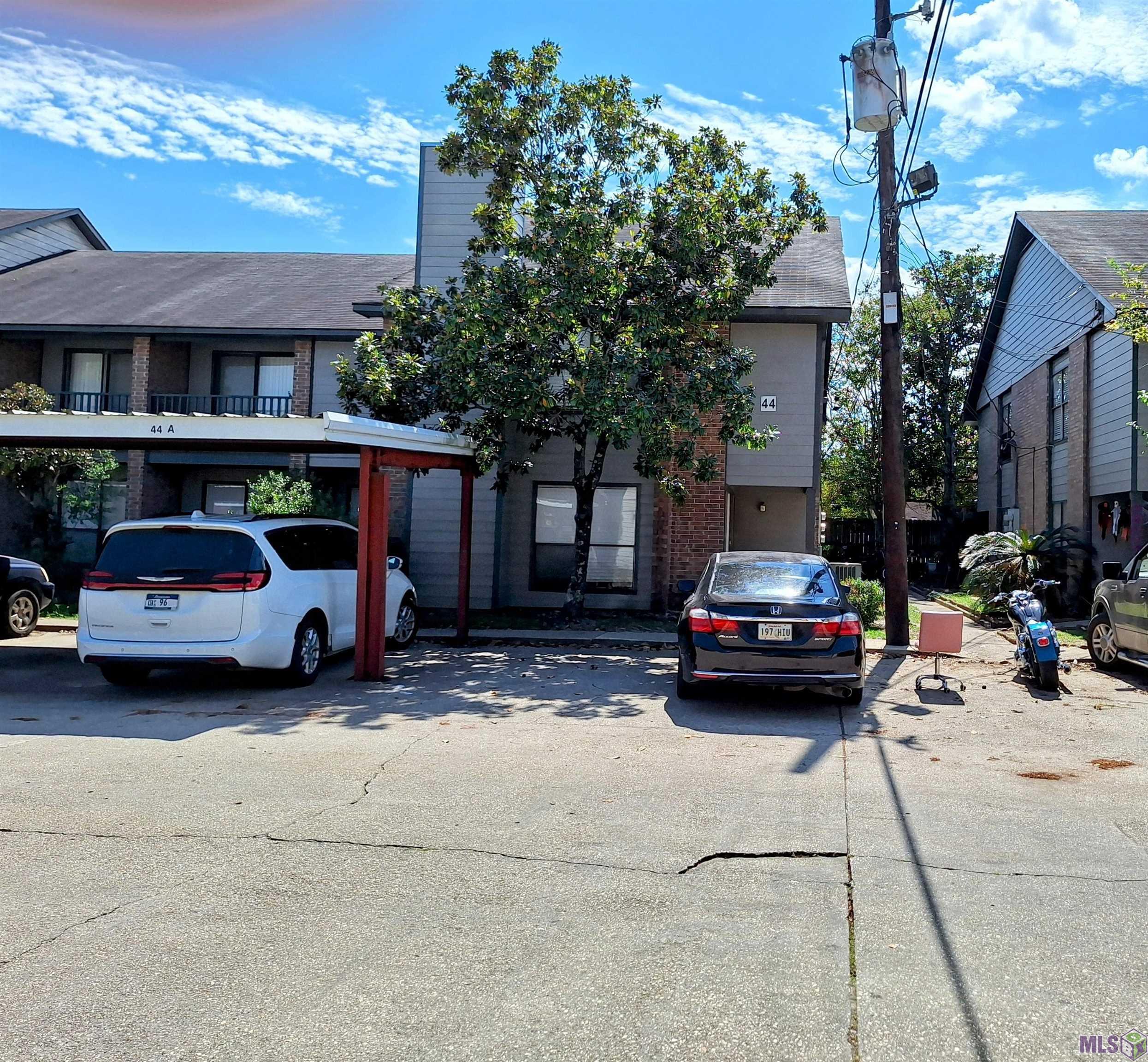 155 Marilyn Drive, Unit 44A Baton Rouge, LA 70815 - Photo 2 of 12 Building 44 Parking
