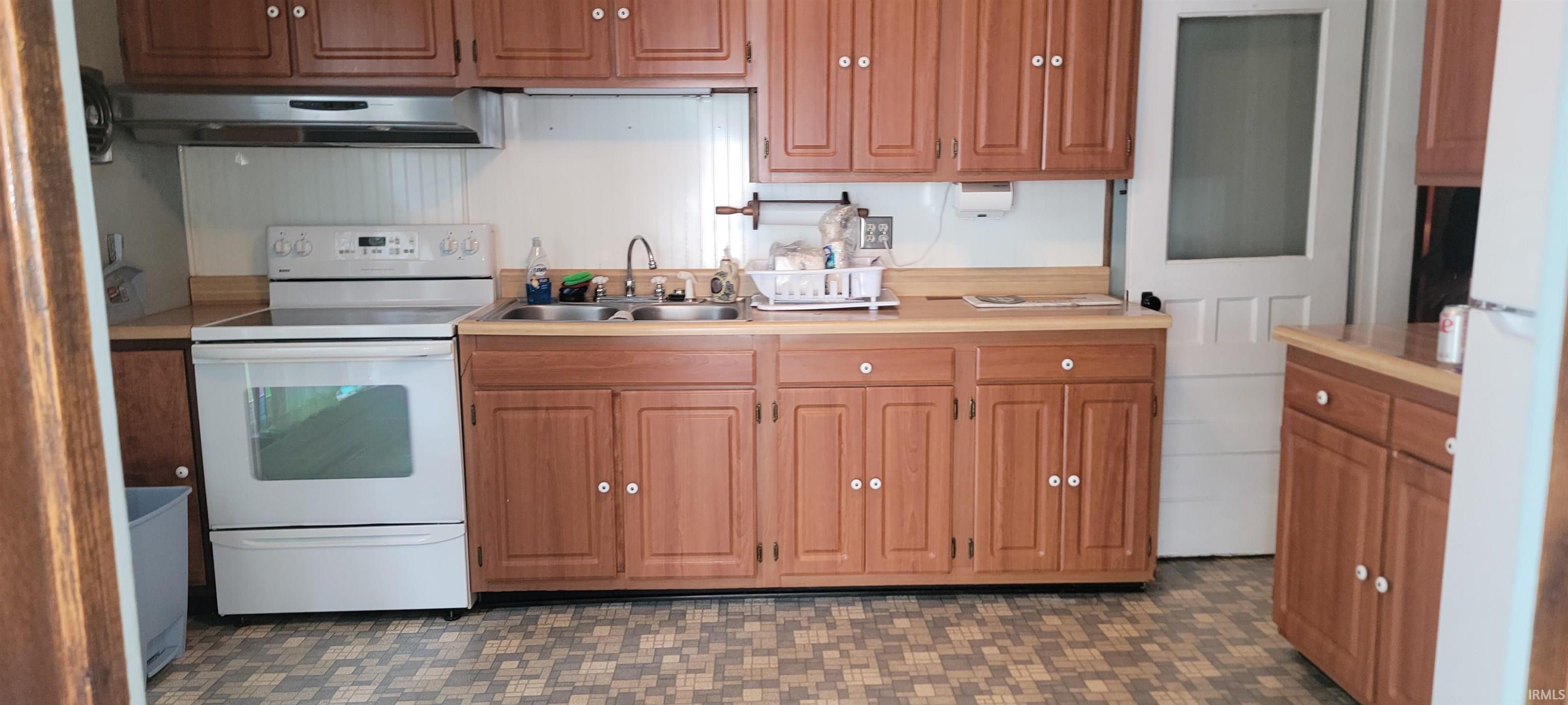 1120 Jefferson Street Rochester, IN 46975 - Photo 13 of 16
