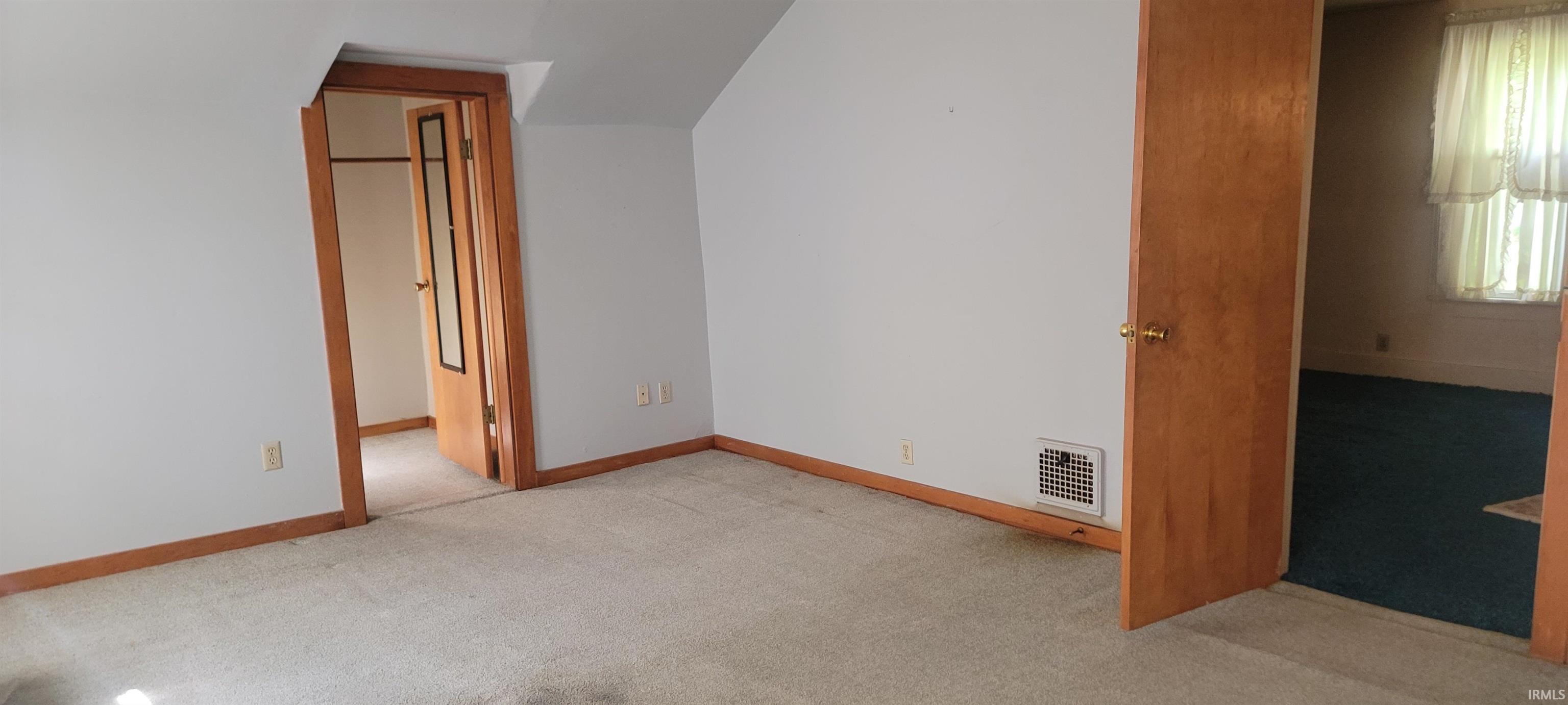 1120 Jefferson Street Rochester, IN 46975 - Photo 6 of 16